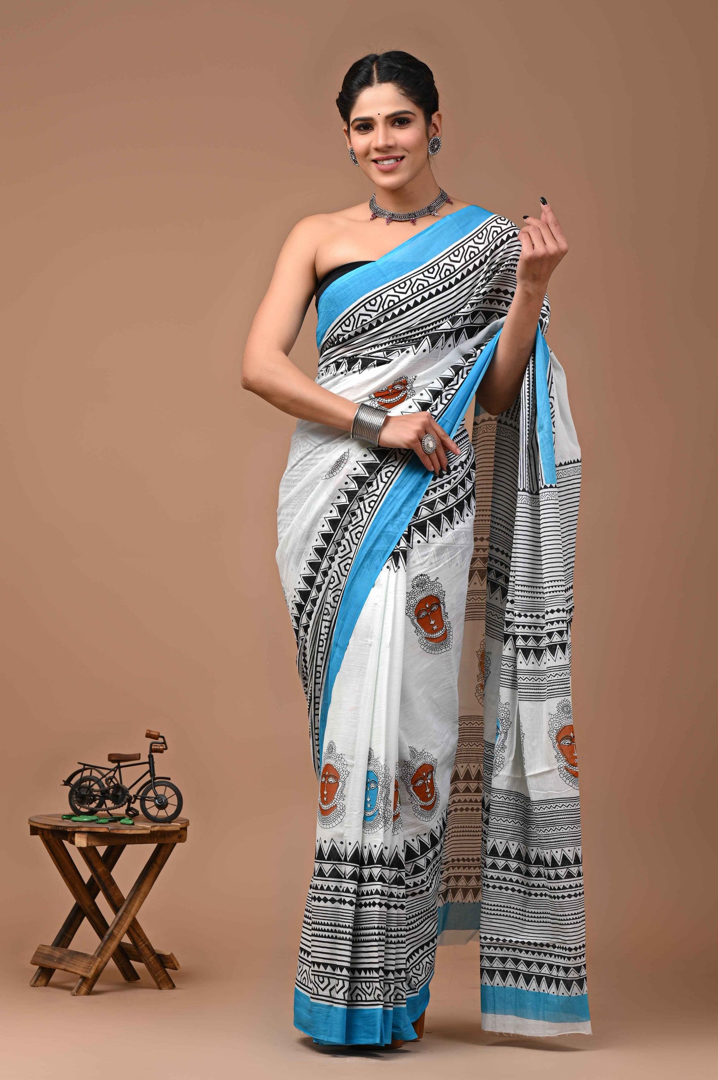 Zen Sutra Buddha Print Mulmul Cotton Saree-3
