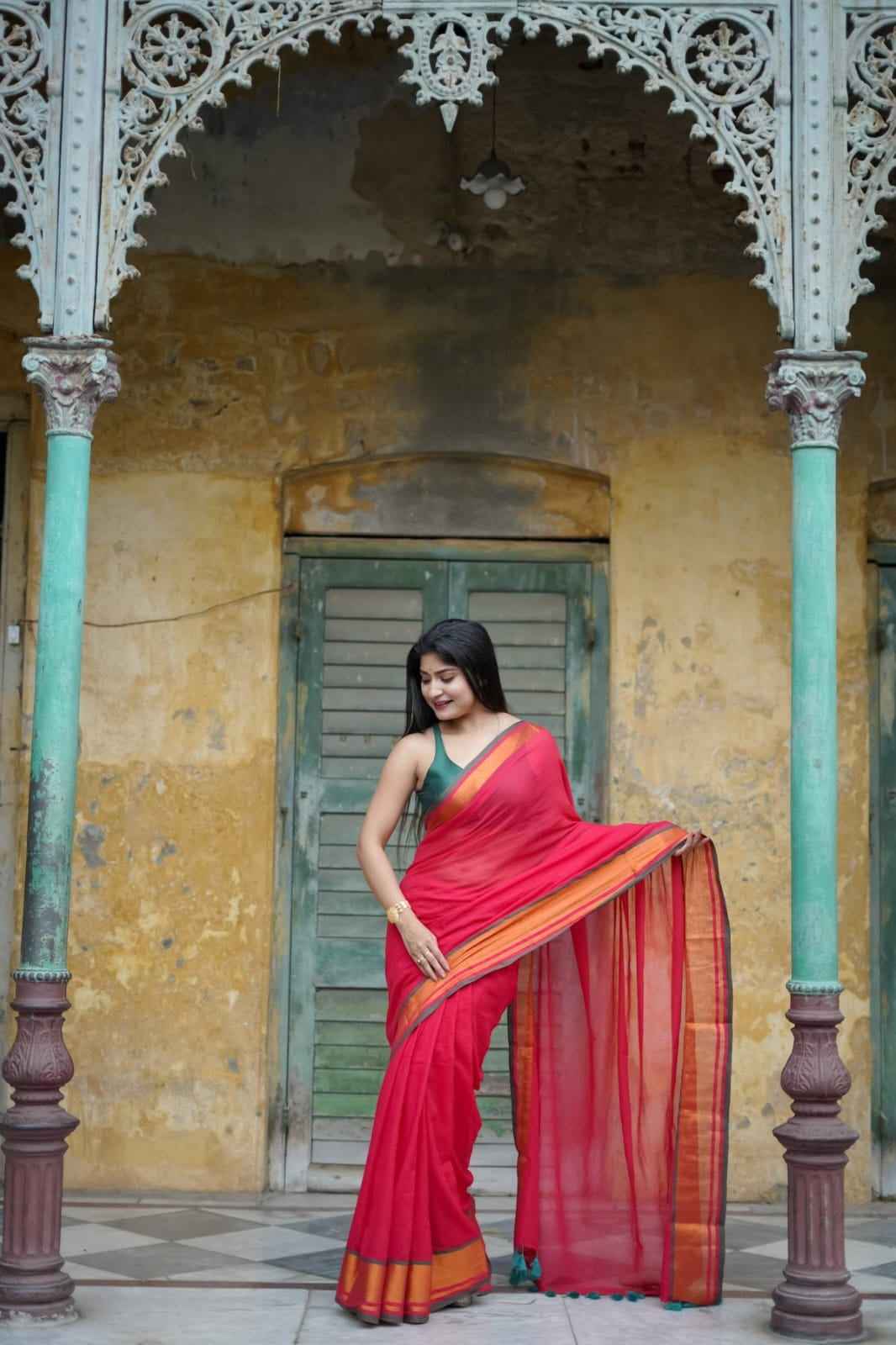 Aangan Rang Scarlet Mul Cotton Saree with Zari Eleganc